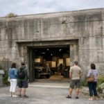 découvrez le bunker de la rochelle, un musée unique qui vous plonge dans l'histoire de la seconde guerre mondiale à travers des visites guidées et des expositions captivantes.